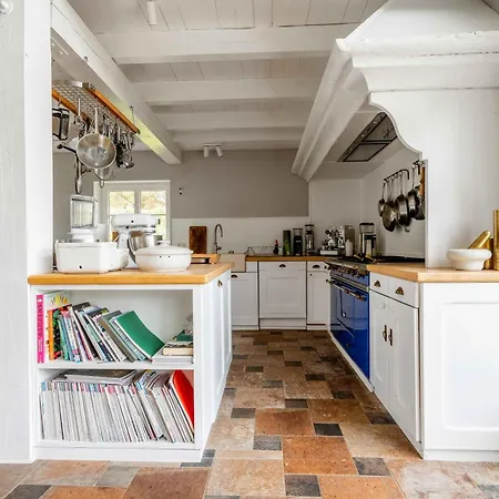 Vakantiehuis Idyllisches Reetdachhaus In Alleinlage *